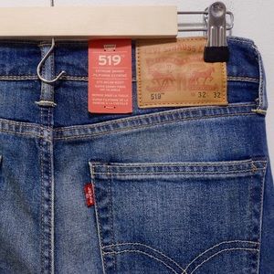 Levi’s 519’s 32x32 NWT